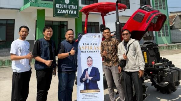 Petani Samarang Garut Terima Traktor Modern, Pengolahan Lahan Diharapkan Lebih Efisien