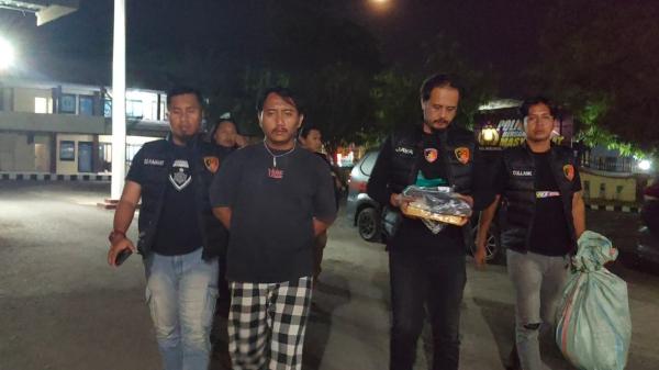 Dalih Gaji Ditahan, Mantan Karyawan JNE di Pangkep Curi Barang Kiriman Senilai Rp55 Juta