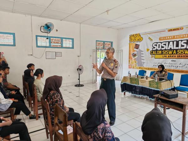 Polres Sragen Beri Pembekalan 70 Peserta LPK Arata yang Bersiap Kerja ke Jepang