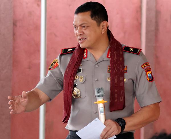 Perkuat Sinergi Jaga Kamtibmas, Jenderal Hengky Silaturhami dengan Masyarakat Adat Suku Moi