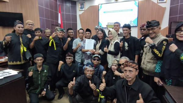 Warga dan Majelis Adat Sumedang Larang Tegas Tolak Proyek Geothermal Gunung Tampomas