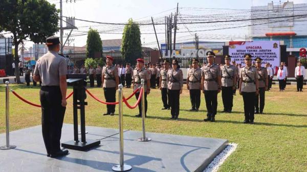 Kapolres Boyolali Mutasi Lima Pejabat dan Beri Penghargaan Personel Berprestasi