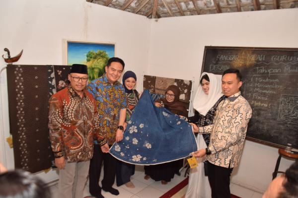 Batik Ramah Lingkungan dari Lamongan Curi Perhatian, Sanggar Mbah Guru Masuk Tiga Besar Nasional