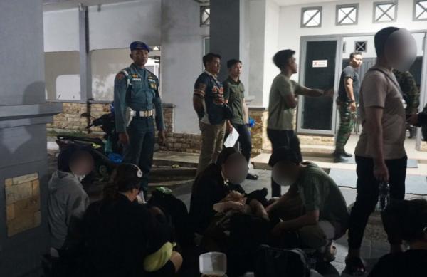 TNI AL Gagalkan Keberangkatan 12 WNA Vietnam Lewat Jalur Ilegal di Batam