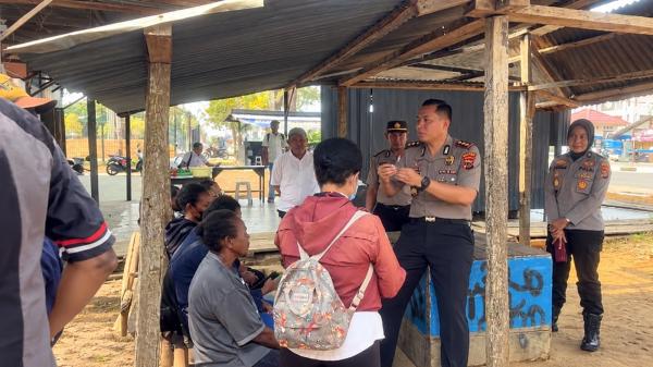 Resah Akibat Ulah Orang Mabuk, Pedagang Pinang Merauke Ngadu Langsung ke Kapolres