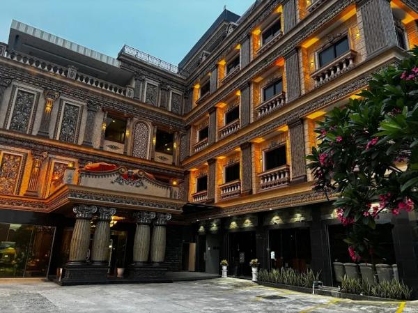Hotel Unik di Medan, Hadir dengan Konsep Istana Eropa