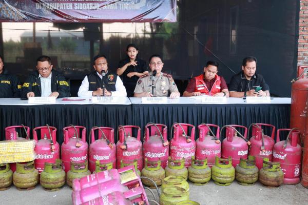 Bongkar Bisnis LPG Subsidi Ilegal di Kendalpecabean Candi Sidoarjo, Polisi Sita 1.820 Tabung