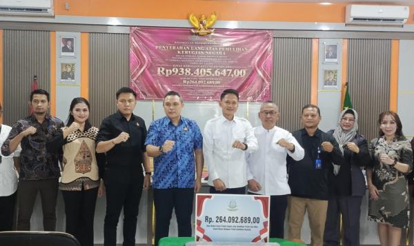Kejari Pandeglang Kembalikan Rp264 Juta Kerugian Negara ke Kas Daerah