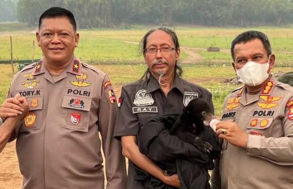 Terdampak Karhutla, Anak Beruang Madu Terpisah dari Induknya