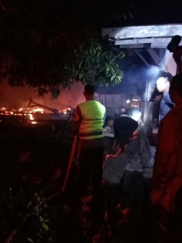 Ditinggal Tidur, Rumah Petani di Grobogan Ludes Terbakar, Uang Rp12 Juta dan 3 Motor Hangus