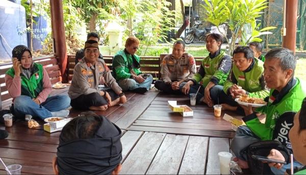 Kapolres Purwakarta Duduk Bareng Ojol, Bahas Keamanan hingga Beban Biaya Operasional