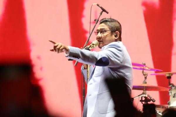 Ungu Bikin Penggemar di Surabaya Bernostalgia, Lagu Lawas Kembali Menggema