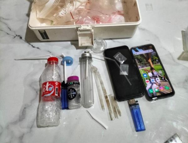 Jaringan Sabu Bekasi-Karawang Dibongkar! 2 Pria Diciduk, 106 Plastik Klip Disita
