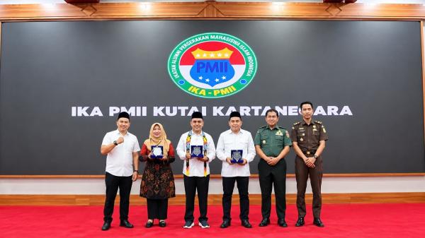 Kritik Jangan Hilang Setelah Jadi Alumni, Pemkab Kukar Ingatkan IKA PMII Tetap Kawal Kebijakan