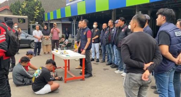 Rumah Sarang Narkoba Digerebek Tim Gabungan Polrestabes Palembang, 3 Pemakai dan Kurir Diciduk