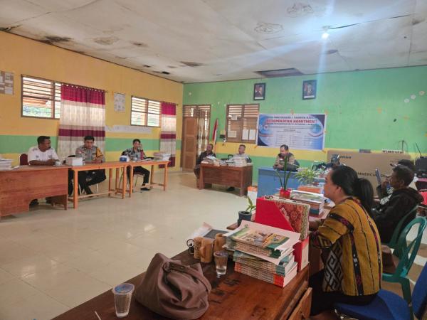 Adik Pingsan di Sekolah, Kakak Siswi di Mamasa Ngamuk Rusak Ruang Guru dan Bawa Parang