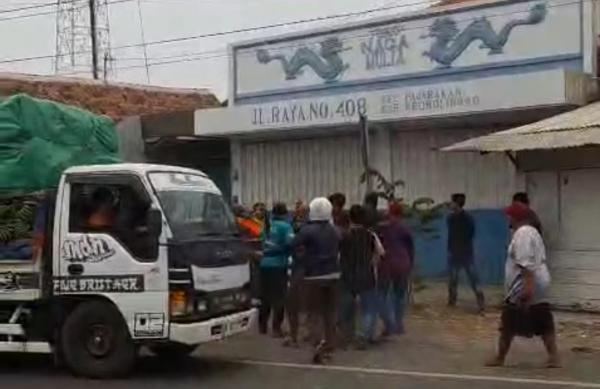 Antrean Jembatan Pajarakan Memanas, Sopir Travel Diduga Terlibat Cekcok soal Uang