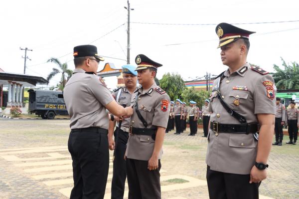 Dua Pejabat Polres Kebumen Berganti, Kapolres Tekankan Peningkatan Pelayanan