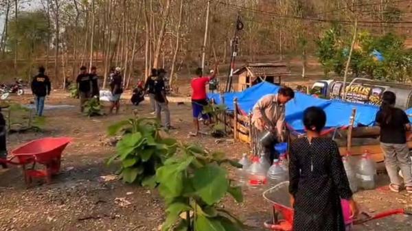 PSHT Cabang Ngawi Salurkan Bantuan Air Bersih untuk Warga Terdampak Kekeringan