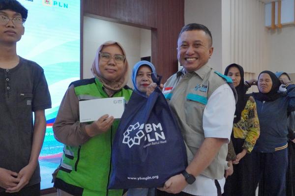 Bantuan untuk 81 Keluarga dan 64 Kantong Darah Warnai HLN di Medan