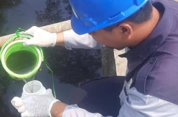 Sumber Limbah Ditelusuri, Sampel Air Sungai Cimanceuri Diuji Ulang ‎
