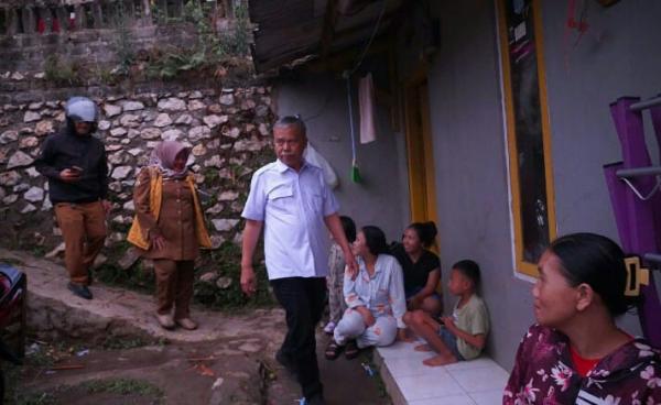 Tinjau Lokasi Terdampak Angin Puting Beliung, Wakil Bupati KBB Ingin Pastikan Bantuan Tersalurkan