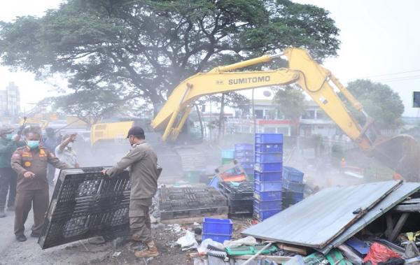 19 Bangunan di Tol Japek Ditertibkan, Bupati Asep Perhatikan Nasib Warga