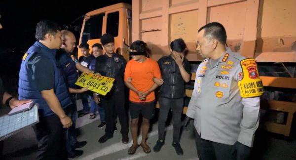 Polisi Ungkap Penjualan Solar Subsidi ke Pabrik Beton di Medan