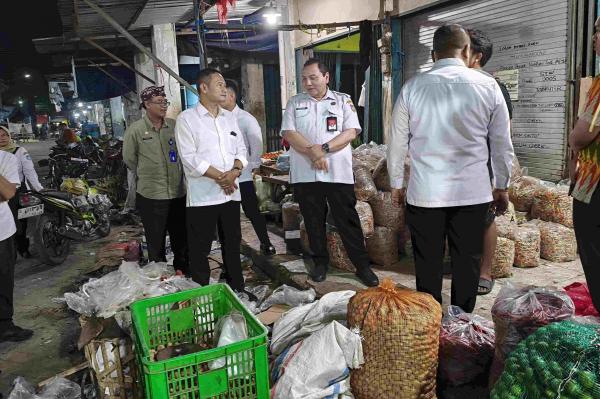 Pantau Harga Cabai di Lamongan, Irjen Kemendagri Soroti Disparitas Harga Antarpasar