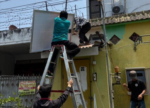 Tak Lagi Bergantung pada PLN, Petani Kampung Maspati Surabaya Kini Manfaatkan Solar Panel