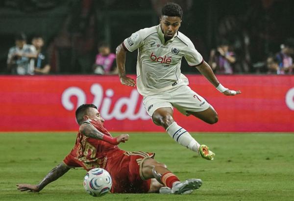 Persija Jakarta vs Arema FC Masuk 5 Besar Laga Terbanyak Penonton, Ada Peran Aremania