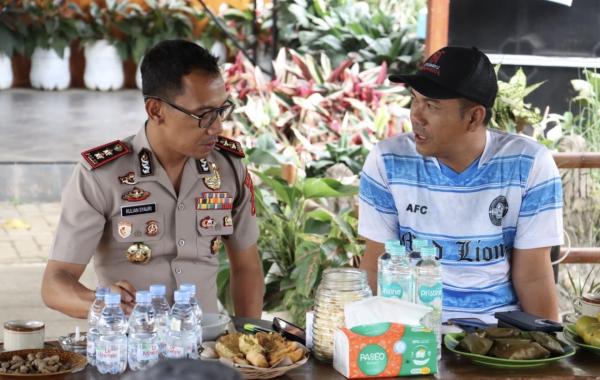 Kapolres Malang Temui Warga Sukolilo, Ajak Selesaikan Persoalan Lewat Musyawarah