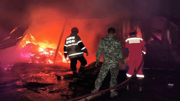Kebakaran Hebat Pabrik Triplek di Boyolali, Kerugian Ditaksir Rp1 Miliar