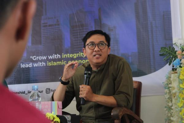 Ekonomi NTB Tumbuh 10,42 Persen, Pengamat Ingatkan Pemerintah Jangan Terjebak Euforia Angka