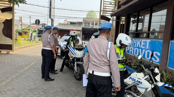 Operasi Patuh Semeru 2026, Polisi Sidoarjo Periksa Kendaraan Anggota Sendiri