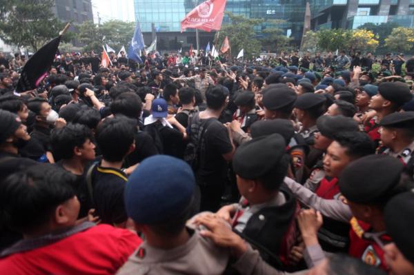 Polisi Tangkap 19 Orang saat Demo 28 Oktober di Bundaran HI, Ini Barang Bukti yang Disita