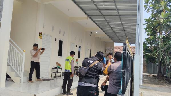 Aksi Curanmor di Madiun Terekam CCTV, Pelaku Gotong Sepeda Motor Keluar Pagar
