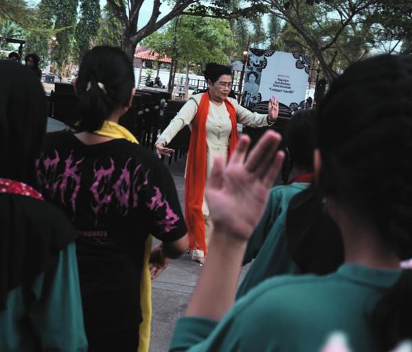 Sannidhi Ketubuhan Banyumasan: Kala Lengger Narsih Wariskan Filosofi Menari Lebih dari Sekadar Gerak