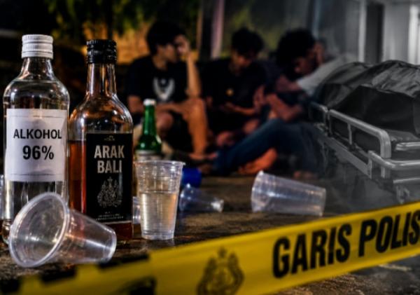 Pesta Miras Oplosan di Getasan Cirebon, Tiga Remaja Tewas, Enam Lainnya Dilarikan ke Rumah Sakit