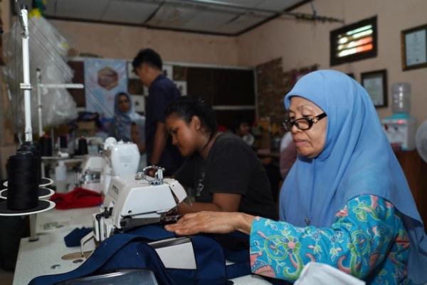 Srikandi PLN UIP KLT Dorong Kemandirian Ekonomi Perempuan melalui Program Women Support Women