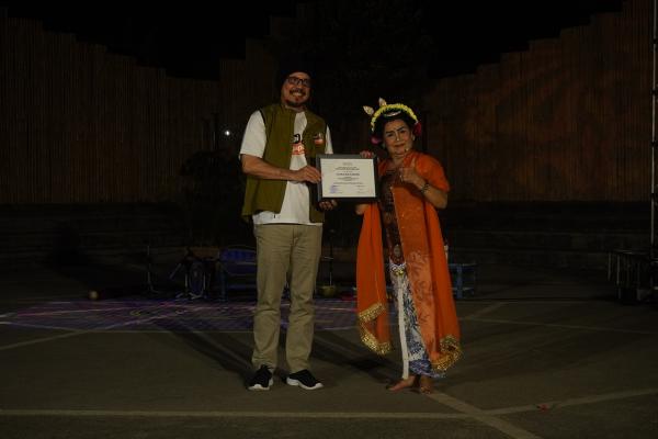 Maestro Lengger Narsih dan Jejak Panjang Pelestarian Seni Tradisi Banyumasan