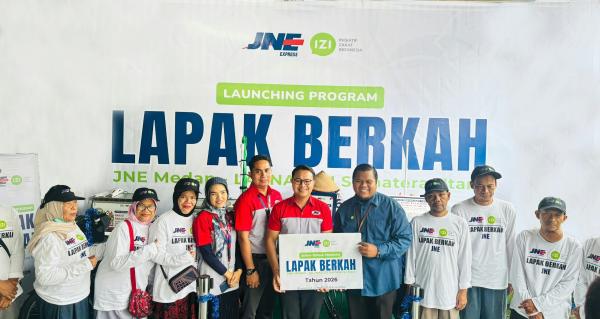 Dari Gerobak hingga Warung, 10 Pedagang Kecil di Medan Kebagian Bantuan