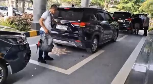 KPK Geledah Kantor Bea Cukai Semarang, Sejumlah Dokumen Diangkut dalam Kardus dan Koper