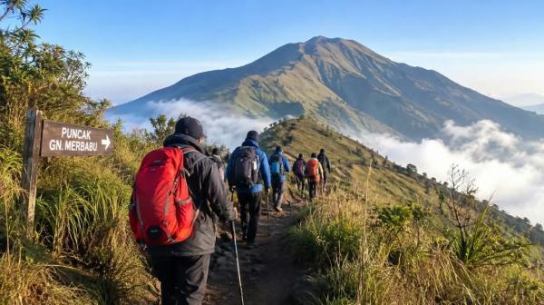 Cegah Karhutla, Kuota Pendakian Gunung Merbabu Dipangkas 75 Persen Mulai November