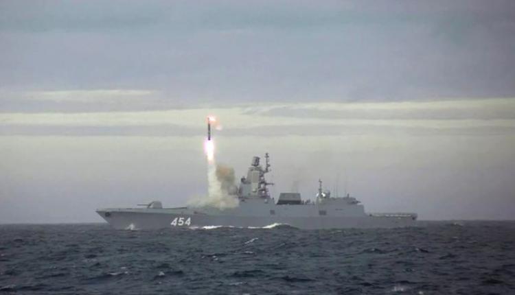Rusia Hancurkan Kapal...