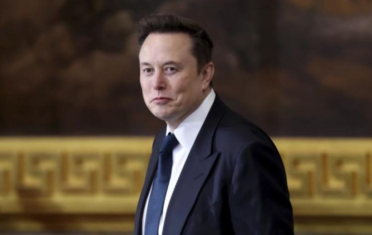 Elon Musk Selangkah...