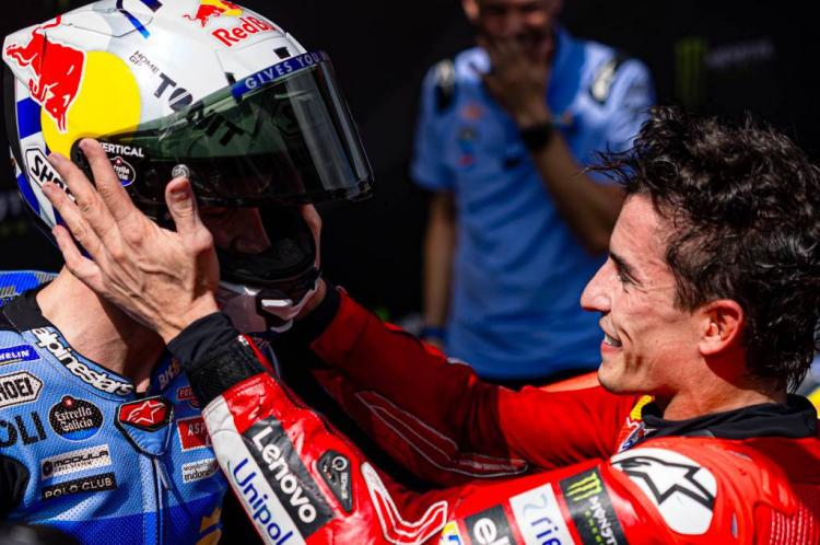 https://img.inews.id/media/750/files/inews_new/2025/09/08/marc_marquez_alex_marquez_2.jpg