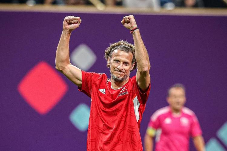 https://img.inews.id/media/750/files/inews_new/2025/10/20/diego_forlan.jpg