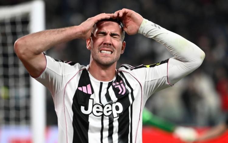 https://img.inews.id/media/750/files/inews_new/2025/11/30/striker_juventus_dusan_vlahovic_absen_hingga_akhi.jpg