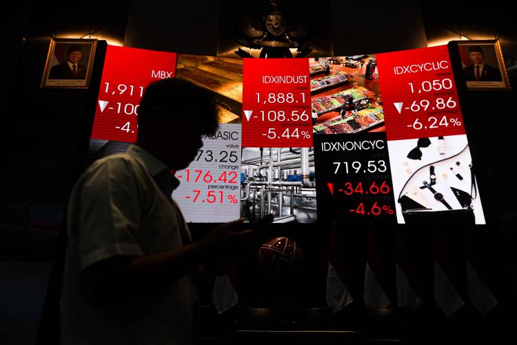 IHSG Hari Ini Dibuka...